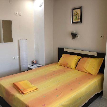 Guesthouse Udevi Σαντάνσκι Εξωτερικό φωτογραφία