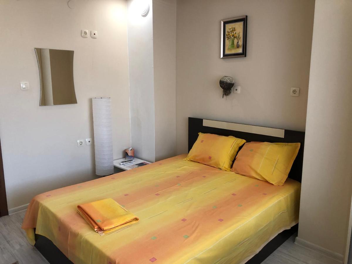 Guesthouse Udevi Σαντάνσκι Εξωτερικό φωτογραφία