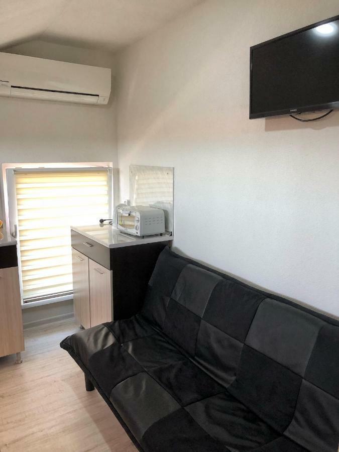 Guesthouse Udevi Σαντάνσκι Εξωτερικό φωτογραφία